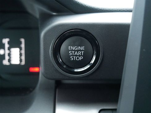 Used 2025 Toyota Tacoma SR5 image 27