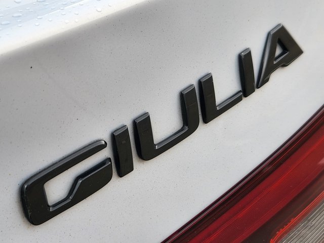 Used 2021 Alfa Romeo Giulia Ti Sport RWD image 11