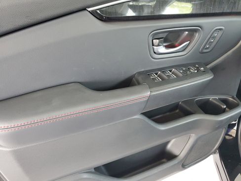 Used 2025 Honda Pilot Black Edition image 15