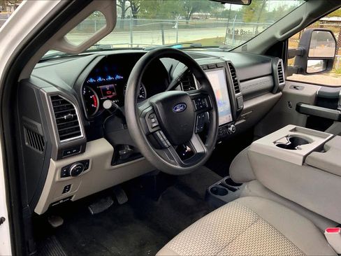 Used 2017 Ford F350 XLT w/ XLT Value Package image 16