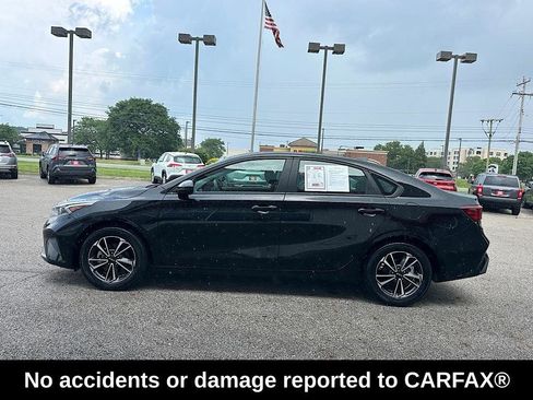 Used 2024 Kia Forte LXS FWD image 2