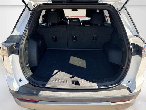 Used 2025 Chevrolet Equinox LT image 25