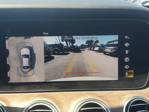 Used 2022 Mercedes-Benz E 350 E 350 w/ AMG Line Exterior image 34