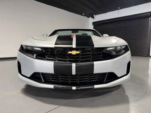 Used 2019 Chevrolet Camaro LT RWD image 2
