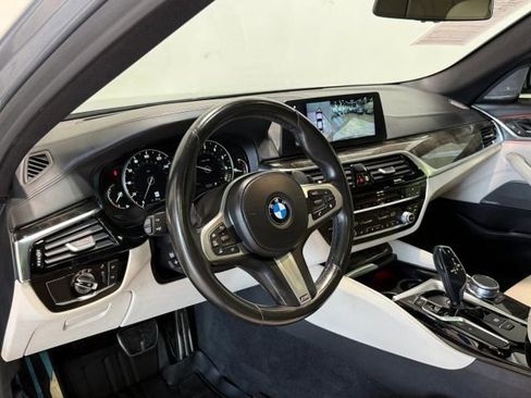 Used 2018 BMW M550i xDrive AWD/4WD image 15