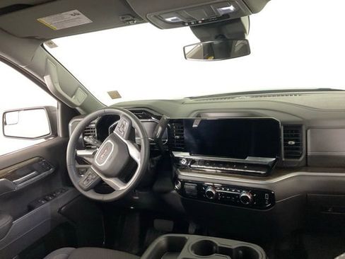 Used 2025 GMC Sierra 1500 Elevation image 32