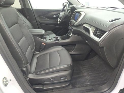 Used 2024 GMC Terrain SLT w/ Infotainment Package II image 7