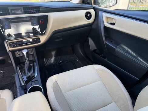 Used 2019 Toyota Corolla LE FWD image 14