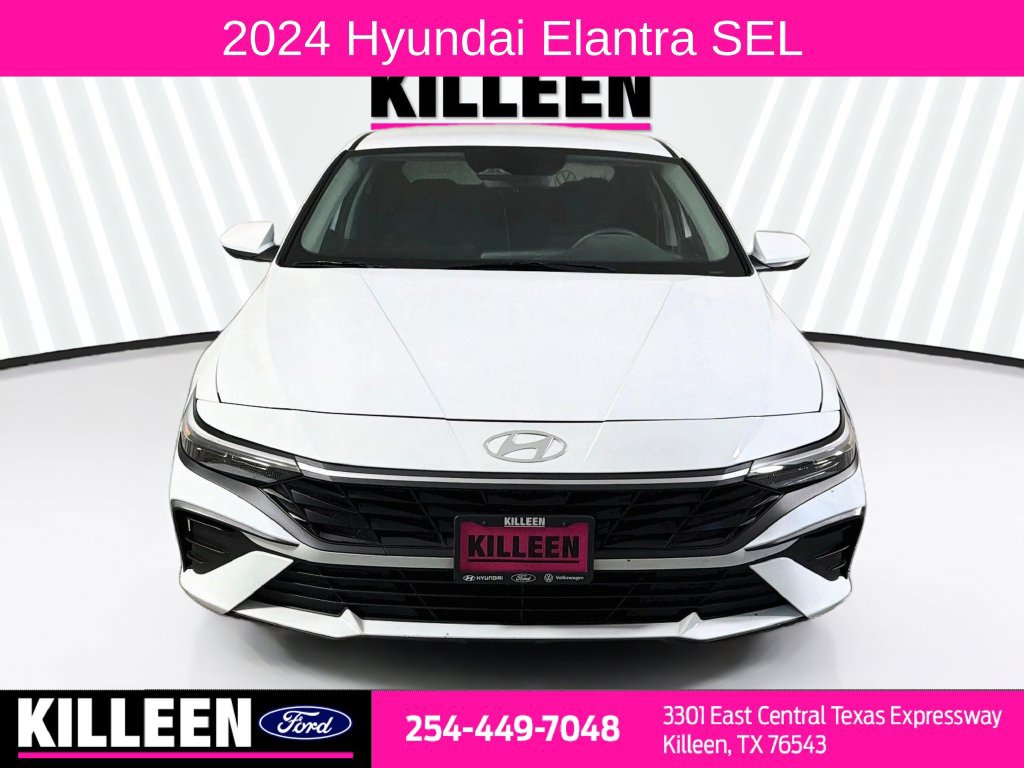 Used 2024 Hyundai Elantra SEL FWD image 2