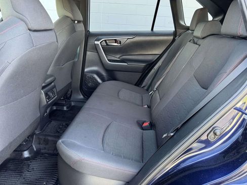 Used 2024 Toyota RAV4 SE w/ Weather & Moonroof Package AWD/4WD image 17