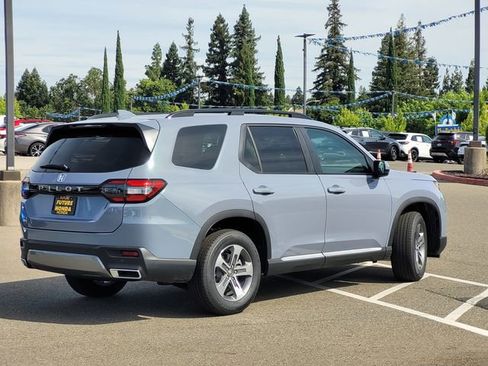 New 2026 Honda Pilot EX-L image 5