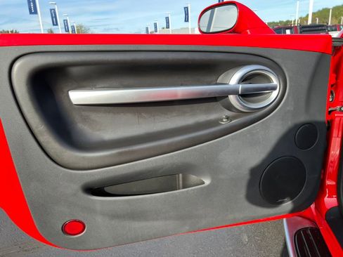 Used 2004 Chevrolet SSR w/ Preferred Equipment Group image 14