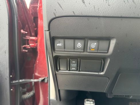 Used 2024 Nissan Armada Platinum w/ Captain's Chairs Package image 12