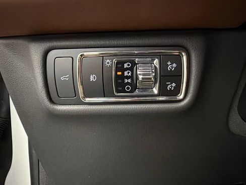 Used 2023 Lincoln Aviator Reserve w/ Equipment Group 201A AWD/4WD image 24