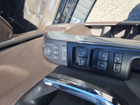 Used 2014 Chevrolet Silverado 1500 LTZ Z71 w/ LTZ Plus Package image 29