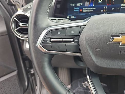 Used 2025 Chevrolet Equinox LT FWD image 17
