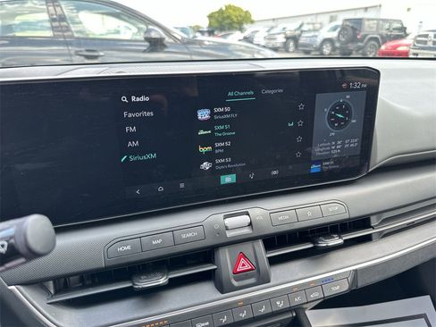 New 2025 Kia K4 LX image 16