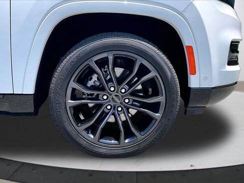 Certified 2024 Jeep Grand Wagoneer L Series II w/ Quick Order Packagew 28T AWD/4WD image 35