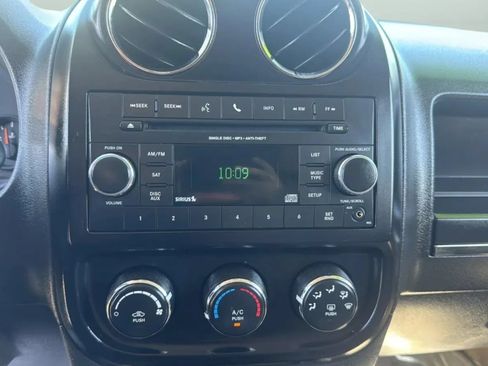 Used 2017 Jeep Patriot Sport FWD image 16