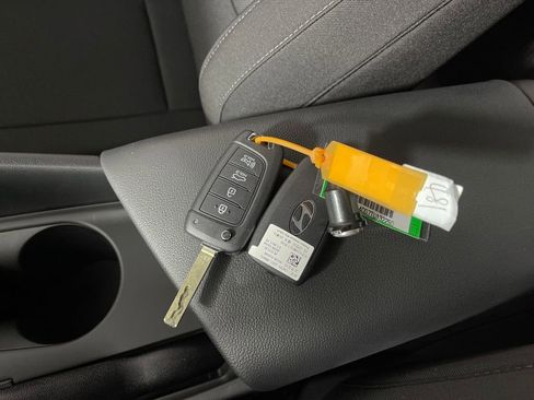 New 2026 Hyundai Elantra SE image 26