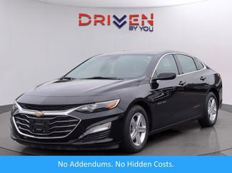 Used 2023 Chevrolet Malibu LT video 1