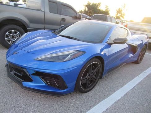 Used 2024 Chevrolet Corvette Stingray Premium Cpe w/ Z51 Performance Package RWD image 3