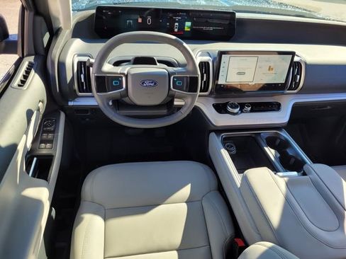 New 2026 Ford Expedition Active RWD image 36
