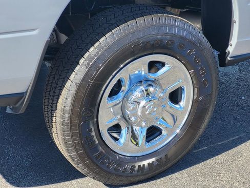 New 2026 RAM 3500 Tradesman AWD/4WD image 9