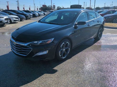 Used 2023 Chevrolet Malibu LT image 4