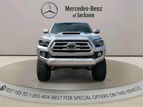 Used 2023 Toyota Tacoma TRD Sport AWD/4WD image 3
