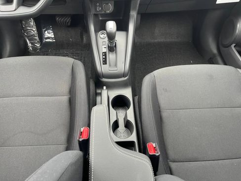 New 2025 Nissan Kicks Play S image 28