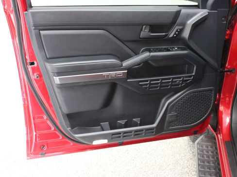 Used 2025 Toyota 4Runner TRD Off-Road Premium w/ Tow Technology Package AWD/4WD image 12