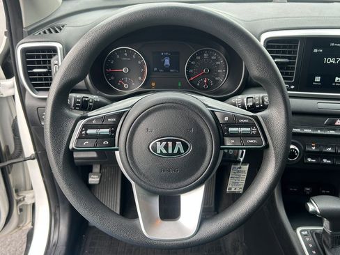 Used 2022 Kia Sportage LX AWD/4WD image 19
