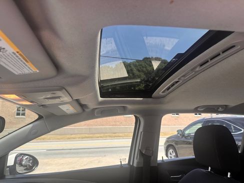 Used 2014 Chevrolet Sonic LT w/ Fun and Sun Package image 14