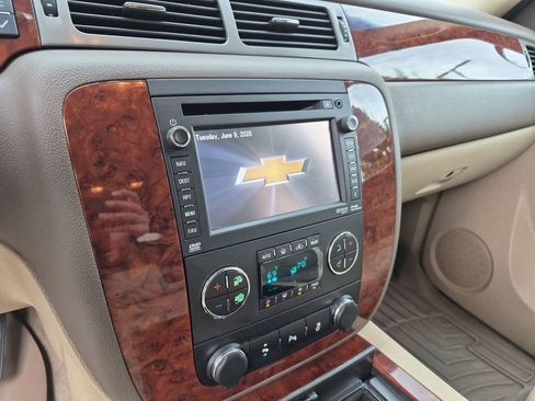 Used 2013 Chevrolet Tahoe LTZ RWD image 25