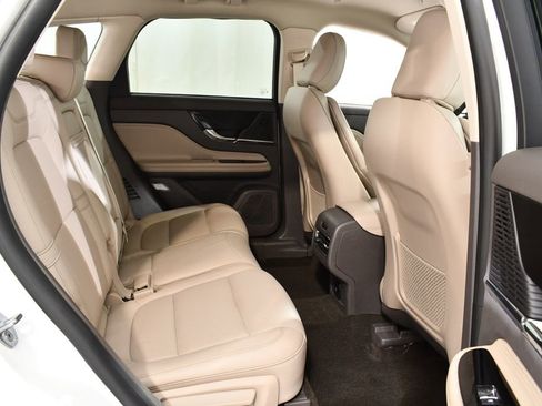 Used 2022 Lincoln Corsair AWD w/ Equipment Group 101A image 19