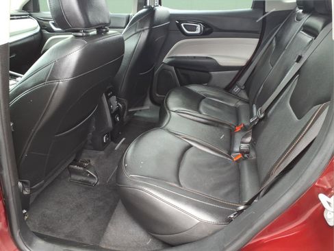 Used 2022 Jeep Compass Limited image 14