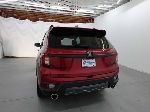 Used 2023 Honda Passport TrailSport image 7