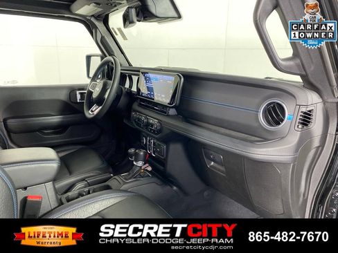 Used 2024 Jeep Wrangler High Altitude AWD/4WD image 33