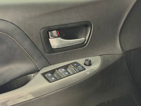 Used 2016 Toyota Sienna SE w/ SE Preferred Package FWD image 9