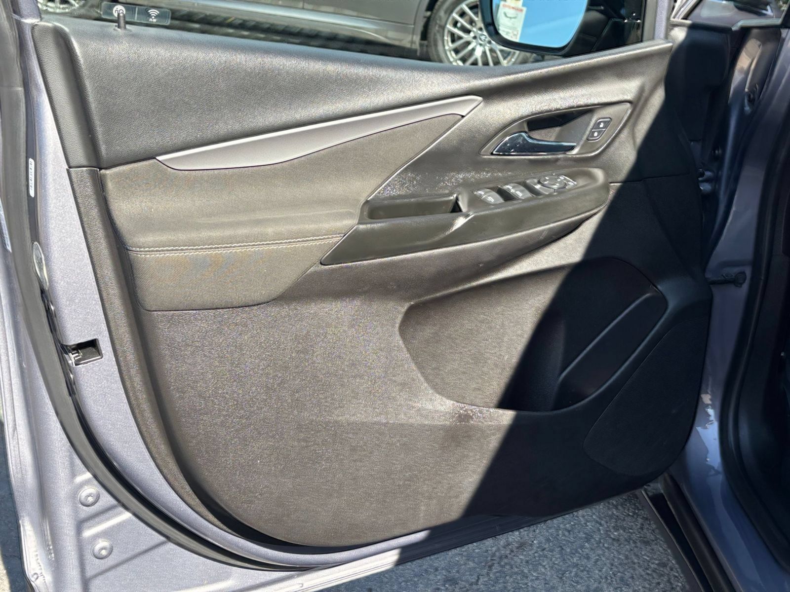 Used 2023 Chevrolet Bolt LT w/ Driver Confidence Package FWD image 22