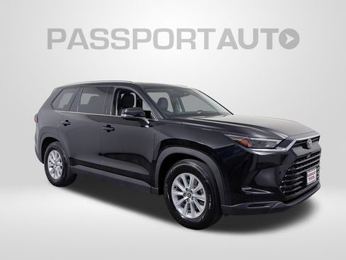 Used 2025 Toyota Grand Highlander AWD image 12