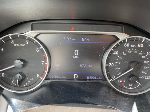 Used 2025 Nissan Altima 2.5 SV FWD image 12