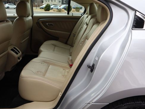 Used 2015 Ford Taurus SEL w/ Equipment Group 201A image 20