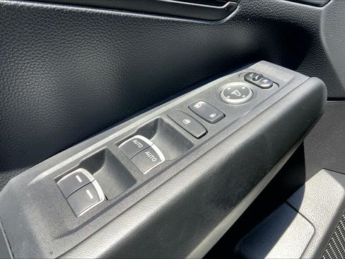 Used 2023 Honda Accord LX image 35