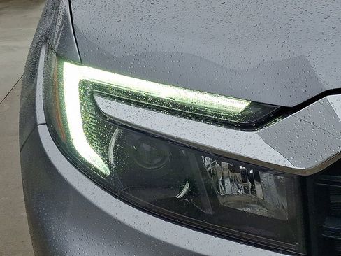 Used 2023 Honda Passport EX-L image 9