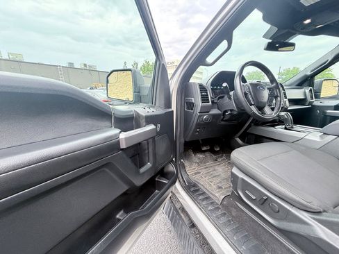 Used 2019 Ford F150 XLT w/ Equipment Group 302A Luxury AWD/4WD image 9
