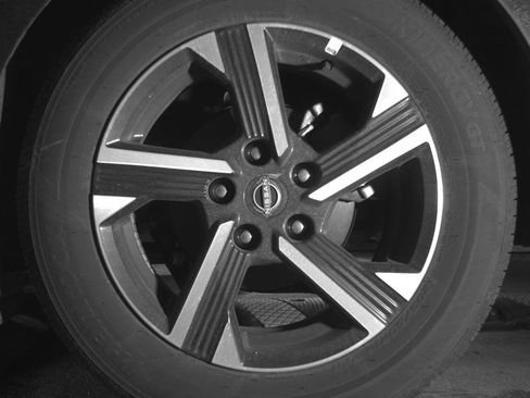 Used 2025 Nissan Sentra SV FWD image 14