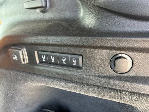 Used 2025 Jeep Grand Cherokee L Summit AWD/4WD image 11