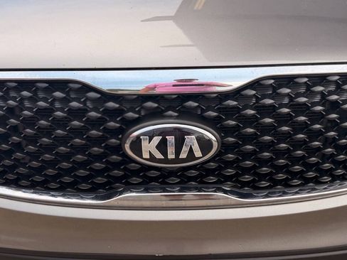 Used 2016 Kia Sorento L FWD image 10